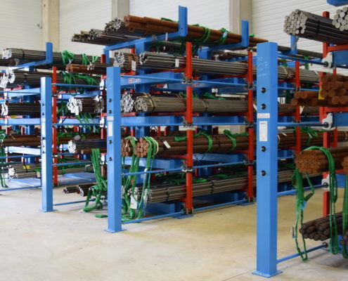 Roll-aus-Regale_Bartels_Bilstein